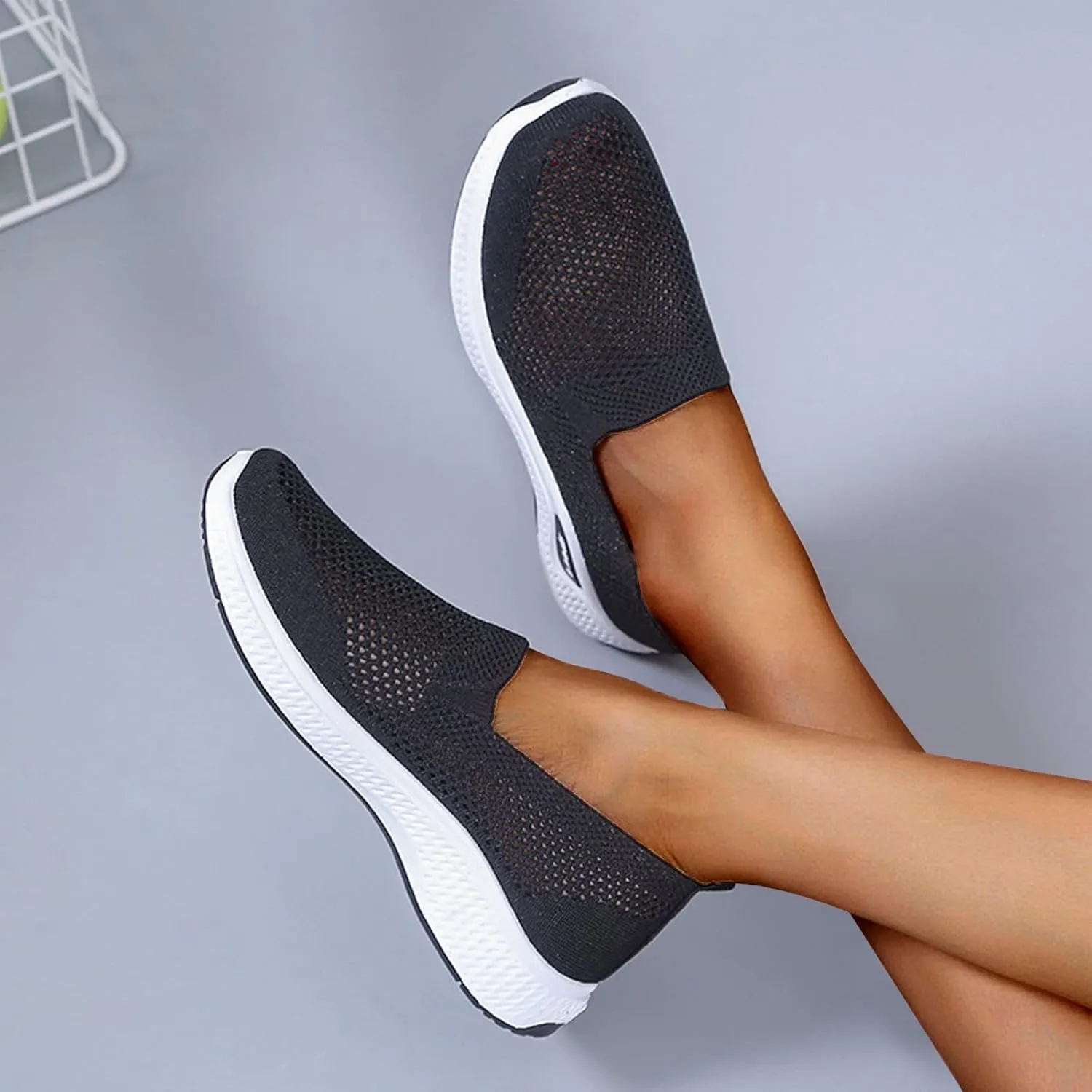 CsgrFagr Women Breathable Lace Up Shoes Flats Casual Shoes Unisex Lightweight Work Shoes Sporty Breathable Slip Work Trainers Water Shoes Size 8 Men (Black, 7.5)